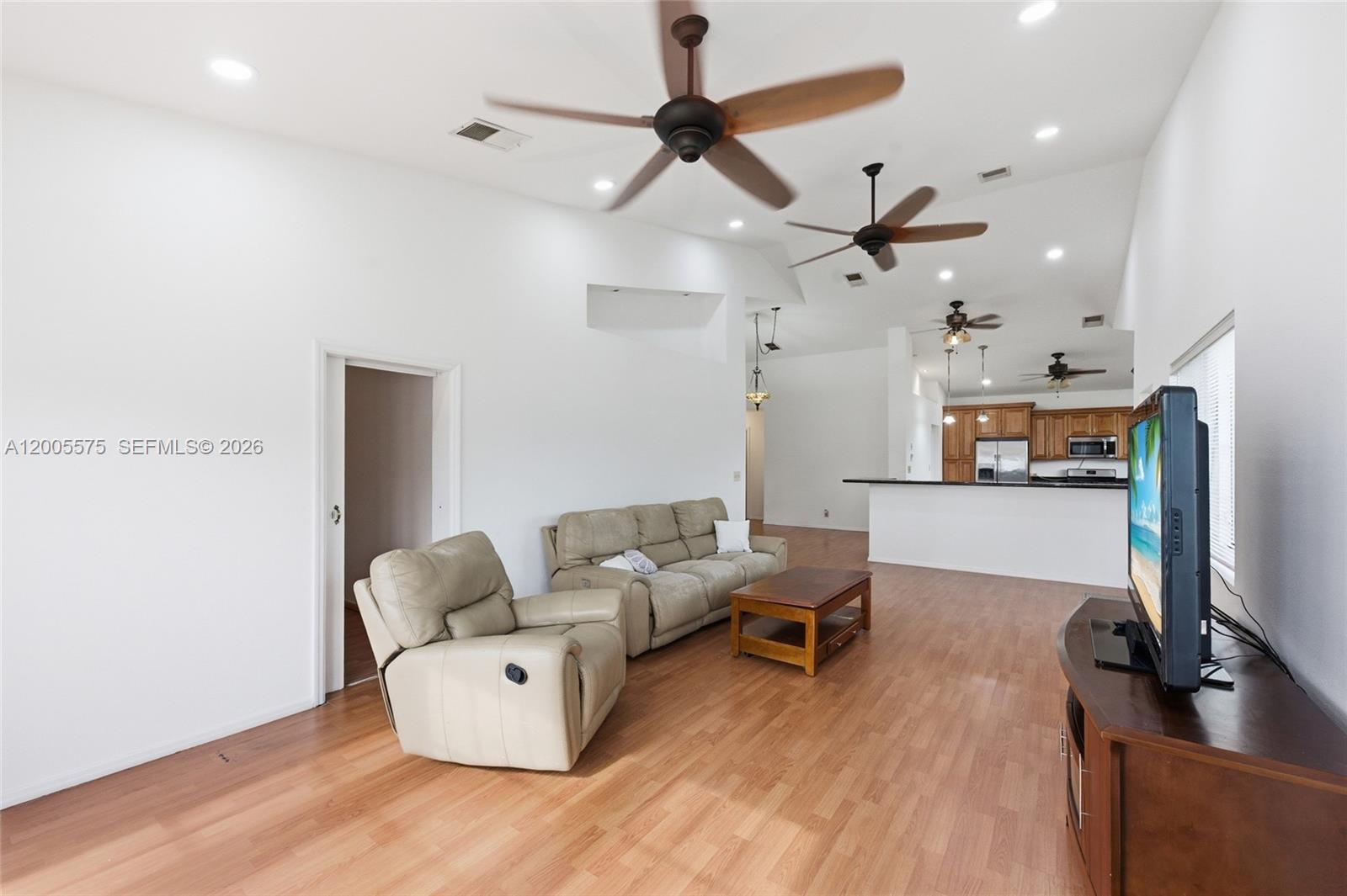 Residential in Oakland Park 3
