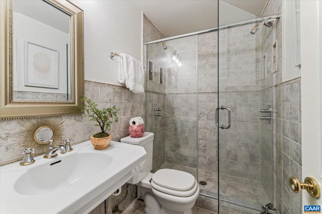 APT-2 - 2405 Barracks Ct, Condo with 2 bedrooms, 1 bathrooms and null parking in CHARLOTTESVILLE VA | Image 13