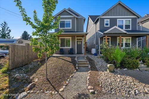 655 Oak Ave, Ponderay, ID, 83852-7006 | Card Image