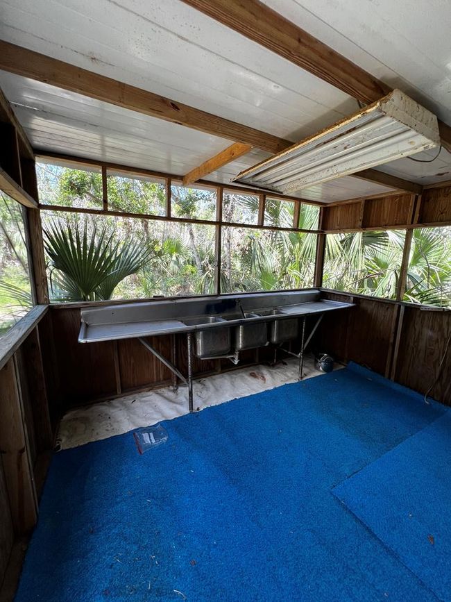 242 Sw 820 Th St, House other with 2 bedrooms, 2 bathrooms and null parking in Steinhatchee FL | Image 5