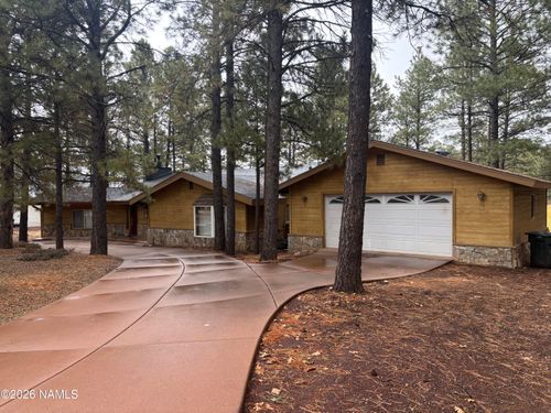 2958 N Oakmont Dr, Flagstaff, AZ, 86004-7438 | Card Image