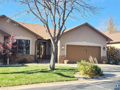 2605 S Big Timber Pl, Sioux Falls, SD, 57105-5162 | Card Image