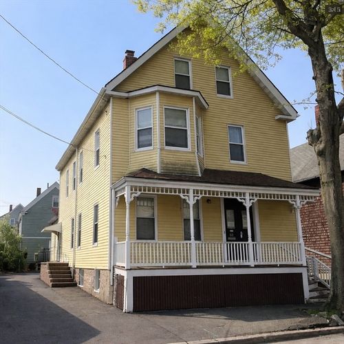 64 Katherine St, New Bedford, MA, 02744-1808 | Card Image
