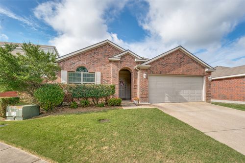9016 Sagebrush Trl, Cross Roads, TX, 76227-3823 | Card Image
