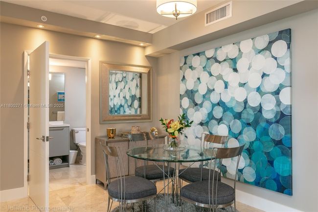 APT-1005 - 17555 Atlantic Blvd, Condo with 2 bedrooms, 2 bathrooms and null parking in Sunny Isles Beach FL | Image 7