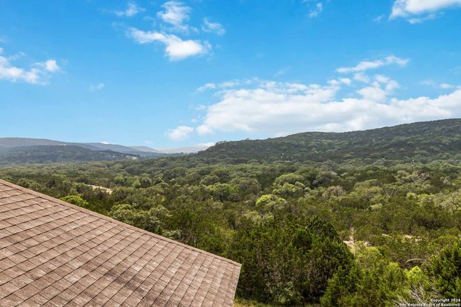 846 County Road 2763, House other with 3 bedrooms, 2 bathrooms and null parking in Mico TX | Image 54