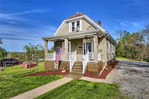 1016 Patterson Ave, Jeannette, PA, 15644-2634 | Card Image