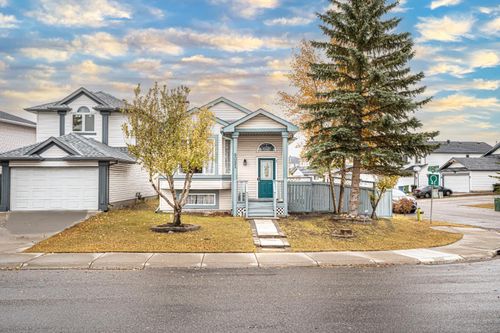 8051 Laguna Way Ne, Calgary, AB, T1Y7A3 | Card Image