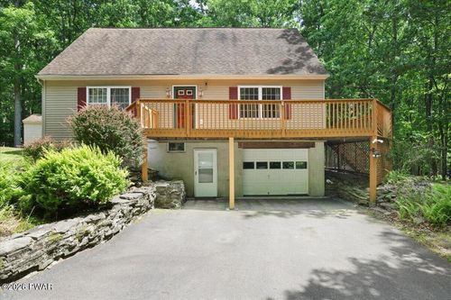 30 Juniper Way, Hawley, PA, 18428-4621 | Card Image