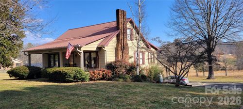 2604 Country Acres Pl, Hudson, NC, 28638-8741 | Card Image