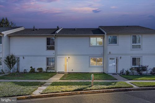 402 Reneau Way, Herndon, VA, 20170-4528 | Card Image