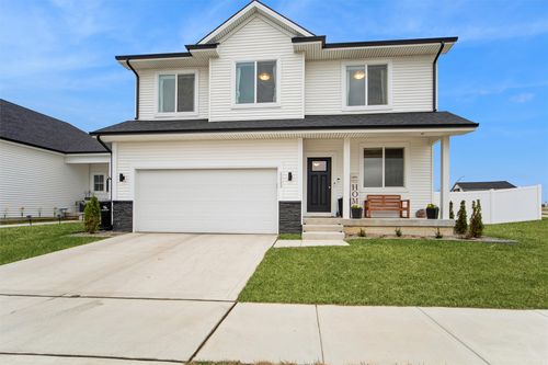 2222 Chan Dr, Adel, IA, 50003-8004 | Card Image