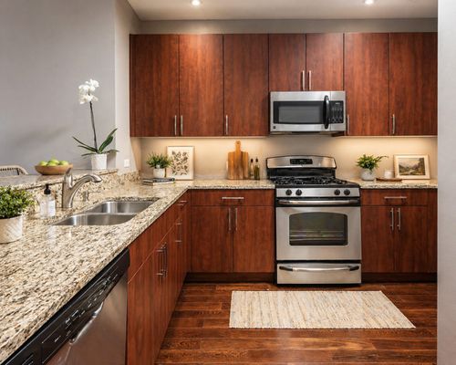 610-757 Orleans St, Chicago, IL, 60654-3519 | Card Image