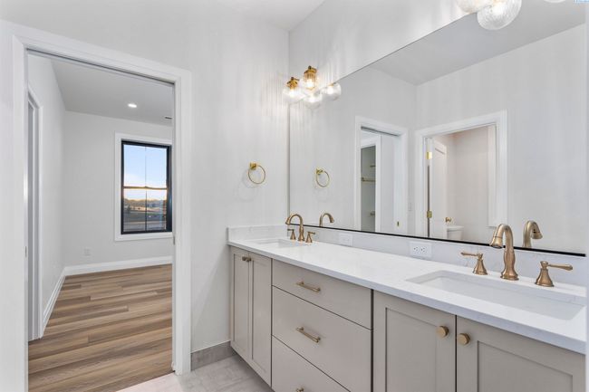 6537 Lazy B Dr, Home with 5 bedrooms, 4 bathrooms and null parking in Pasco WA | Image 36