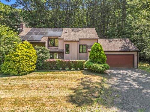 46 Ash Dr, Hamden, CT, 06518-2006 | Card Image