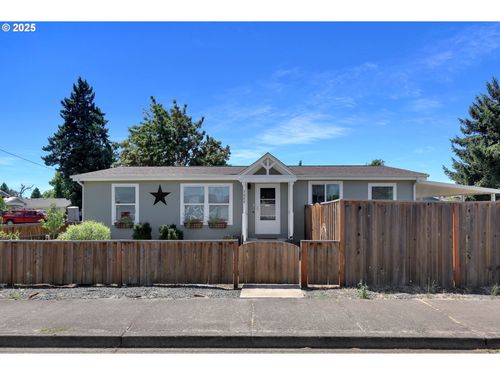 3688 S E St, Springfield, OR, 97478-6350 | Card Image