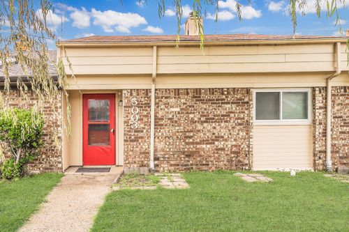 5003 Maryanna Way, North Richland Hills, TX, 76180-6954 | Card Image