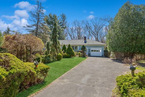 495 Knollwood Ln, Mattituck, NY, 11952-1200 | Card Image