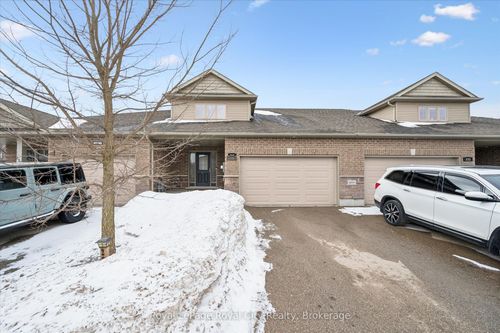 235 Spencer Dr, Elora, ON, N0B1S0 | Card Image