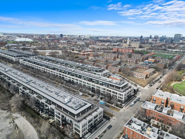 UNIT-109 - 1070 W 15 Th St, Condo with 2 bedrooms, 1 bathrooms and 1 parking in Chicago IL | Image 35
