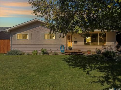 343 Alder Pl, Swift Current, SK, S9H3E5 | Card Image