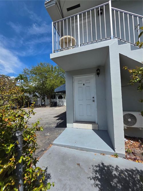 apt-b-53 Esplanade Dr, Miami Springs, FL, 33166-4424 | Card Image