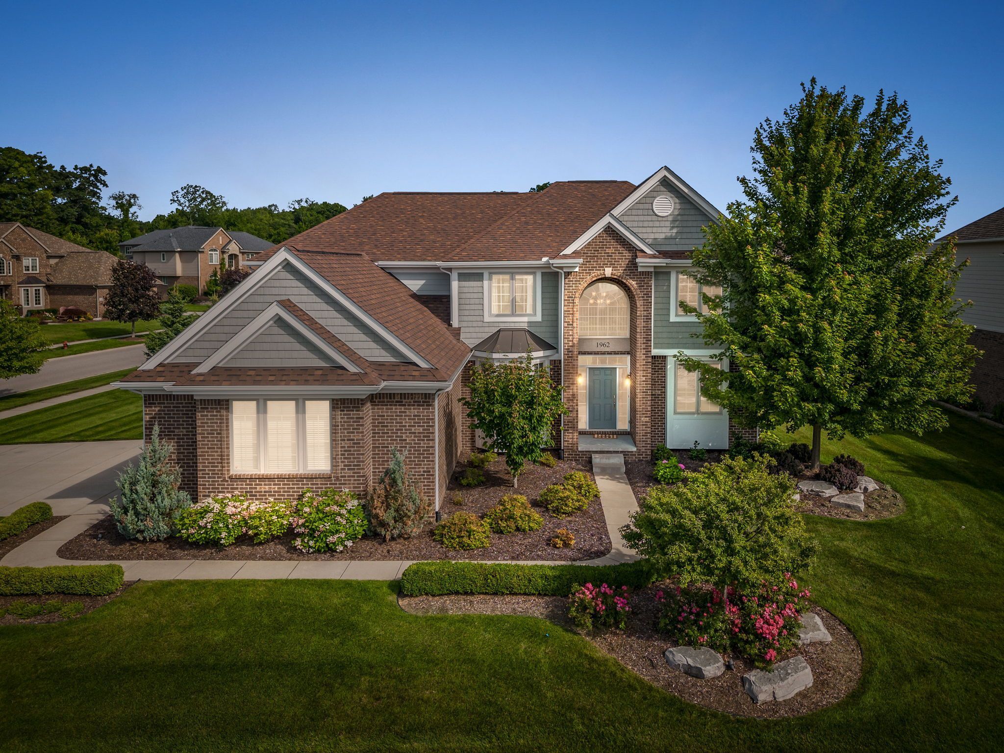 Trowbridge Ln, Commerce Township, MI 48382