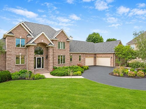 W4736 Pebble Dr, Elkhorn, WI, 53121-4065 | Card Image