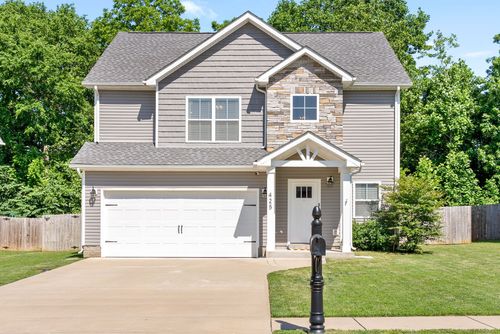 425 Woodtrace Dr, Clarksville, TN, 37042-6142 | Card Image