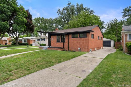 24300 Seneca St, Oak Park, MI, 48237-1798 | Card Image