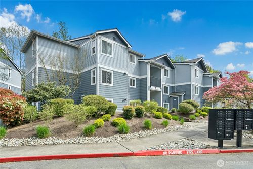 c201-250 Nw Dogwood St, Issaquah, WA, 98027-3286 | Card Image