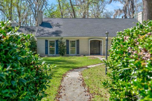 841 Googe St, Allendale, SC, 29810-2227 | Card Image