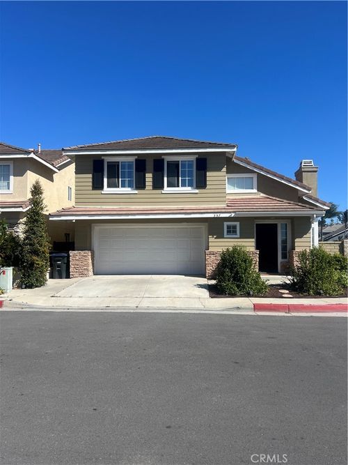 557 S Summerfield Way, Orange, CA, 92866-3385 | Card Image
