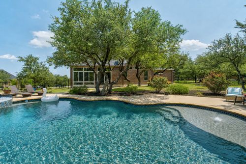 9400 Stratus Dr, Dripping Springs, TX, 78620-2600 | Card Image