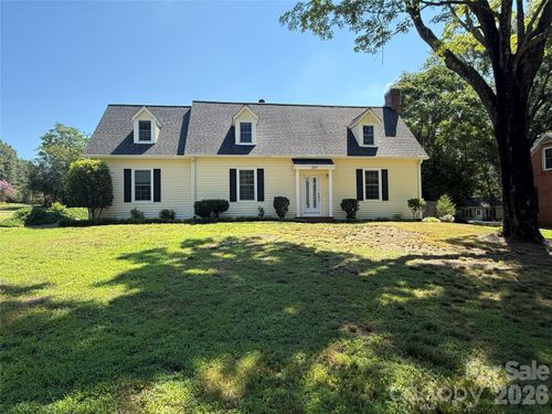 207 Edgemont Ave, Shelby, NC, 28150-4722 | Card Image