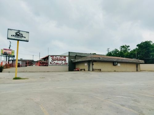 3203 N Main St, Fort Worth, TX, 76106-5949 | Card Image