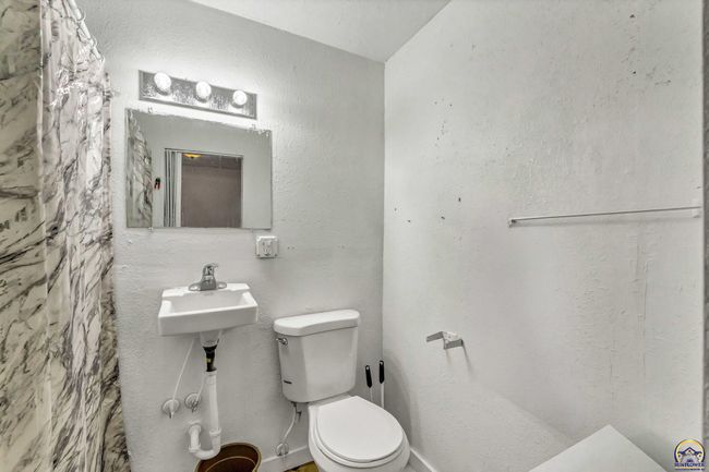 1262 Sw Clay St, Home with 0 bedrooms, 0 bathrooms and null parking in Topeka KS | Image 13