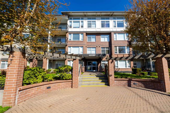 312 - 46289 Yale Road, Condo with 1 bedrooms, 1 bathrooms and 1 parking in Chilliwack BC | Image 1