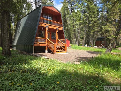 3521 Browning Rd, Island Park, ID, 83429-5120 | Card Image