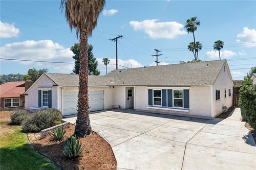 3595 Watkins Dr, Riverside, CA, 92507 | Card Image
