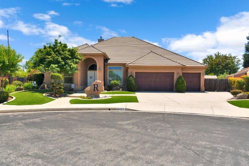 2572 Trenton Ave, Clovis, CA, 93619-4249 | Card Image