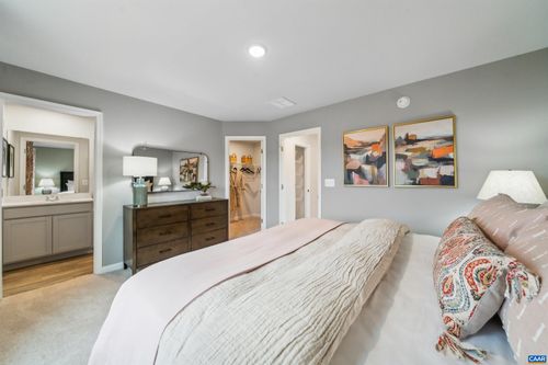 247 Oldfield Dr, Charlottesville, VA, 22902 | Card Image