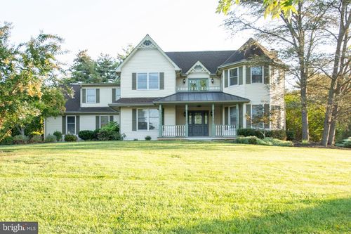 97 Quaker Dr, NEWTOWN, PA, 18940-1164 | Card Image