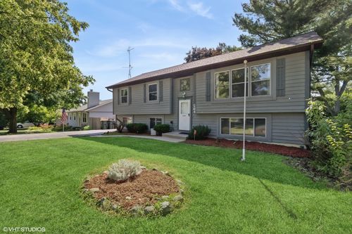 264 Maplewood Dr, Antioch, IL, 60002-1649 | Card Image