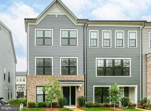 13723 Course View Way, WOODBRIDGE, VA, 22191-5499 | Card Image