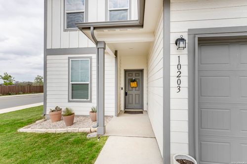 10203 Band Wagon, Converse, TX, 78109-0678 | Card Image