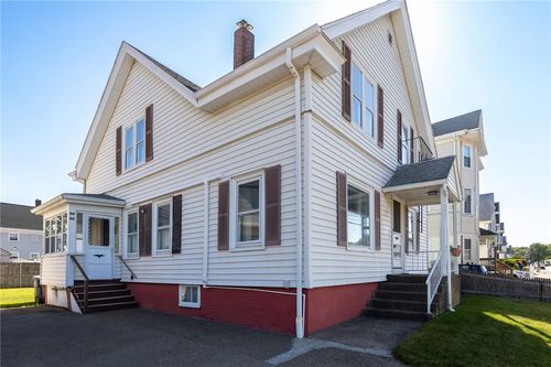 82 Owen Avenue, Pawtucket, RI, 02860 | Card Image