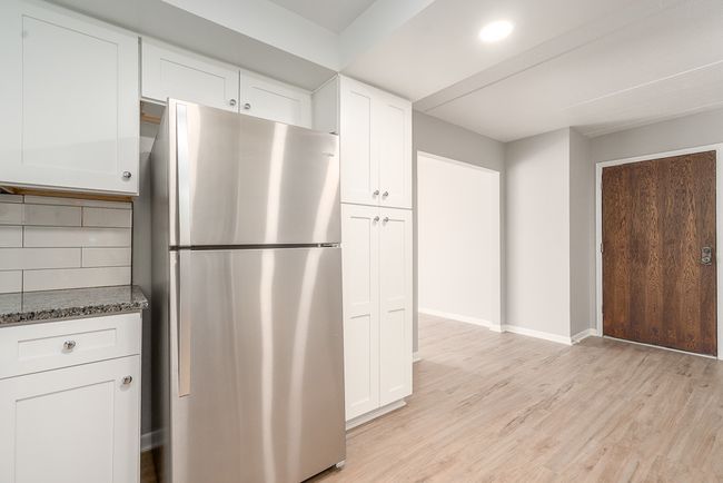 APT-2 - 21 S Waiola Ave, Condo with 2 bedrooms, 1 bathrooms and 1 parking in La Grange IL | Image 5