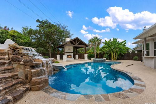1080 Carriage Loop, New Braunfels, TX, 78132-4016 | Card Image