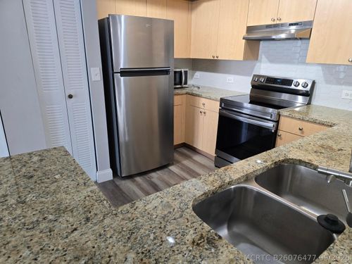 701 Villa Cir, Boynton Beach, FL, 33435-8914 | Card Image